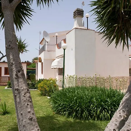 بيت ضيافة Poesia Del Mare 4*